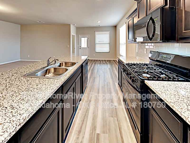 2512 Caden Ct - Photo 4 of 20