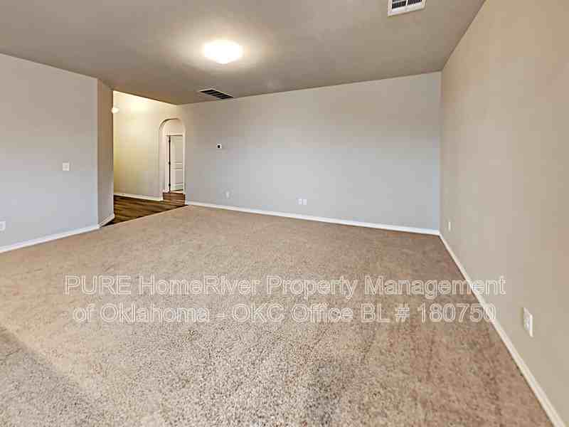 2512 Caden Ct - Photo 5 of 20