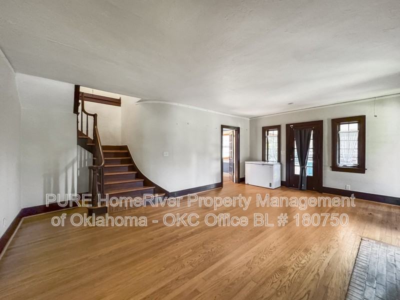 2730 Nw 17th St - Photo 3 of 26