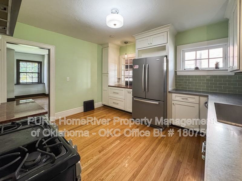 2730 Nw 17th St - Photo 6 of 26