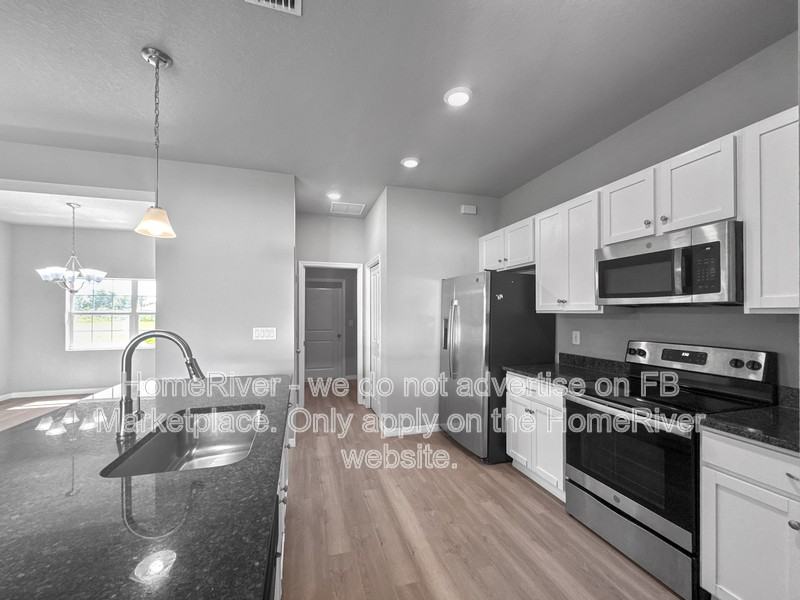 1128 Nw 20th Pl - Photo 7 of 24