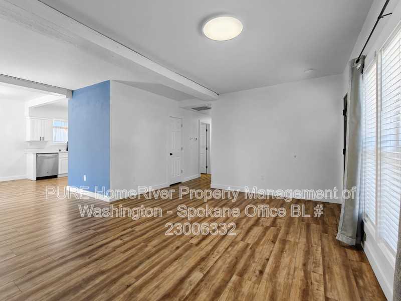 1202 S Russell St - Photo 5 of 21
