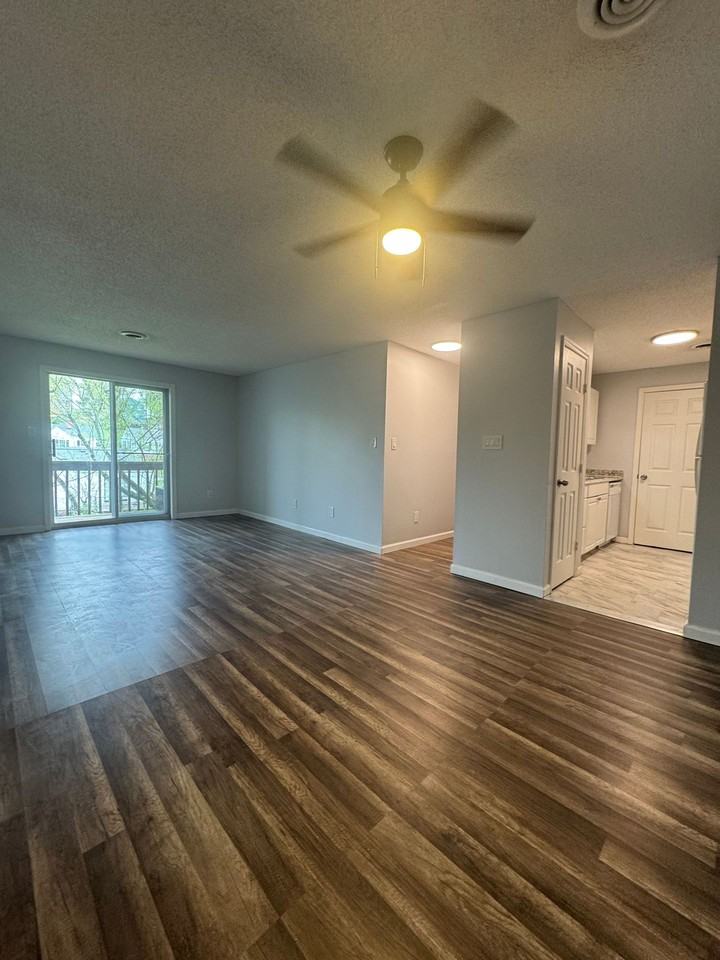 Creekview Apartments - Photo 2 of 5