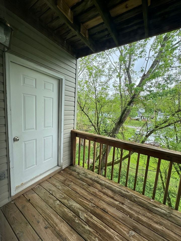 Creekview Apartments - Photo 5 of 5