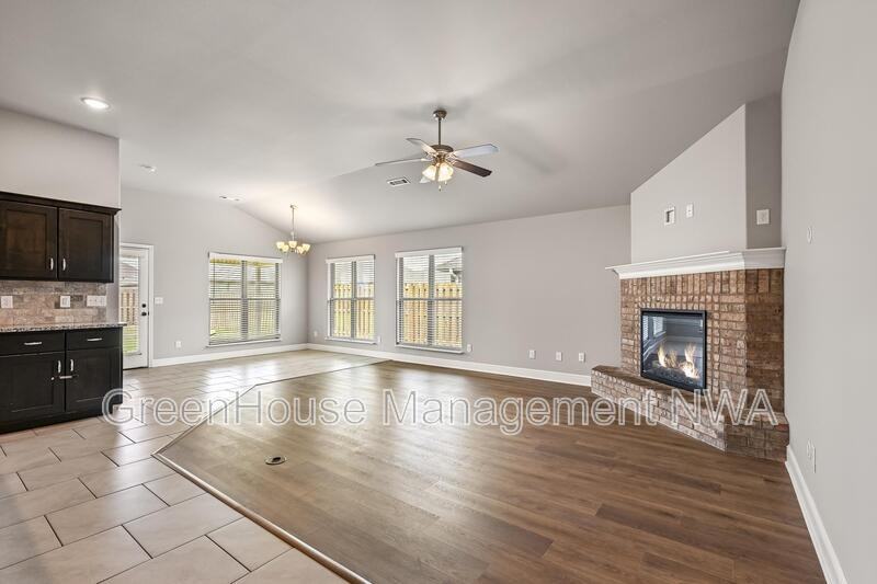 971 Redfree Dr - Photo 6 of 34