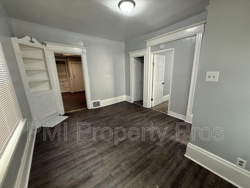 1939 N 37th St - Photo 5 of 23
