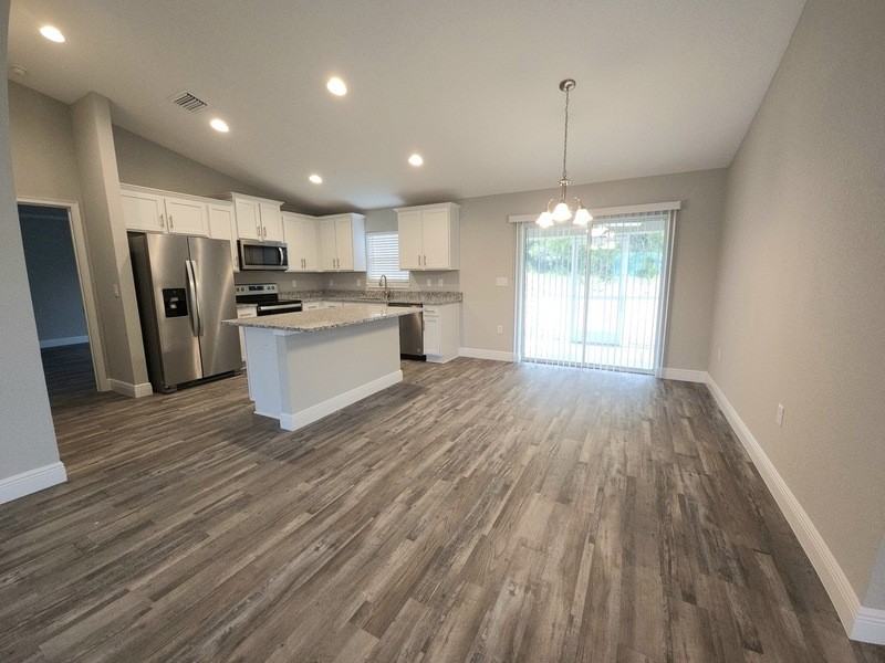 312 Locust Pass - Photo 2 of 12