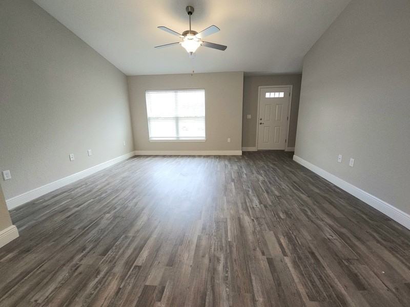 312 Locust Pass - Photo 3 of 12