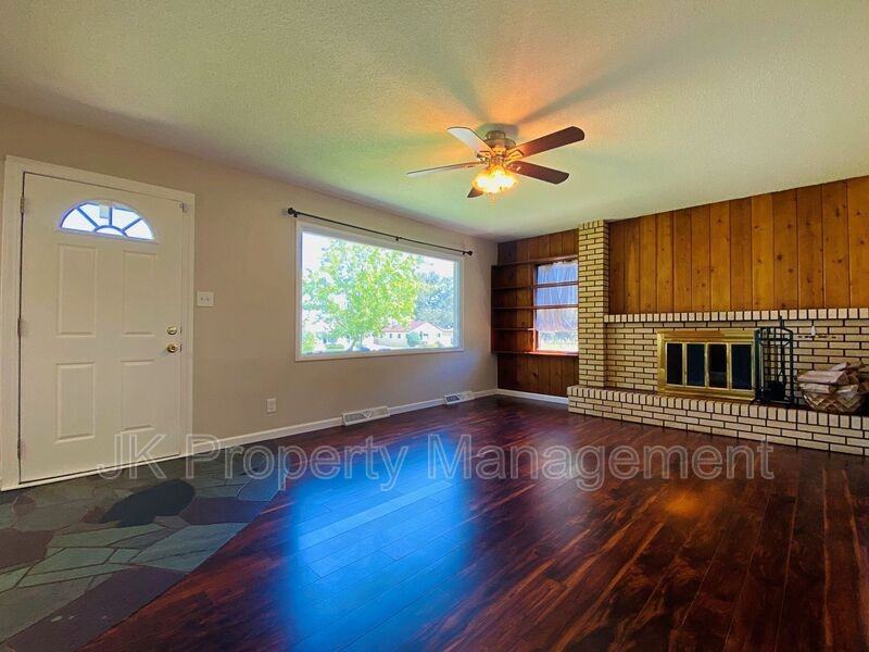 4222 5th Ave N - Photo 2 of 32