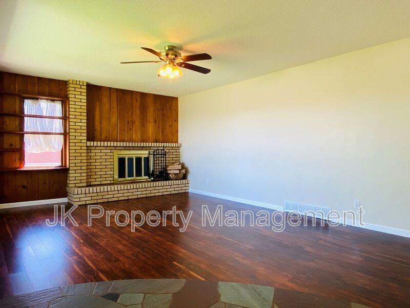 4222 5th Ave N - Photo 3 of 32