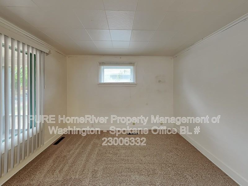1114 W Fairview Ave - Photo 4 of 20