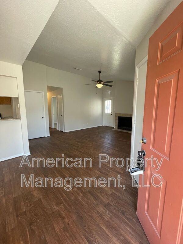 13129 E 44th St - Photo 3 of 28