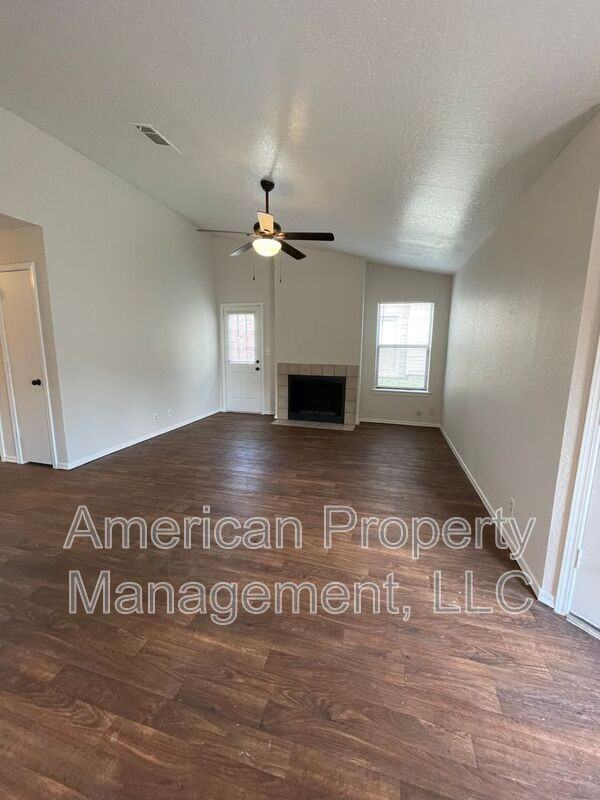 13129 E 44th St - Photo 4 of 28