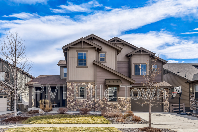 8214 Superior Cir - Photo 2 of 50