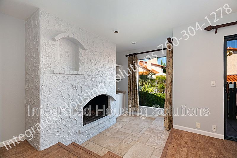 1915 Estrella De Mar Ct #B - Photo 2 of 14