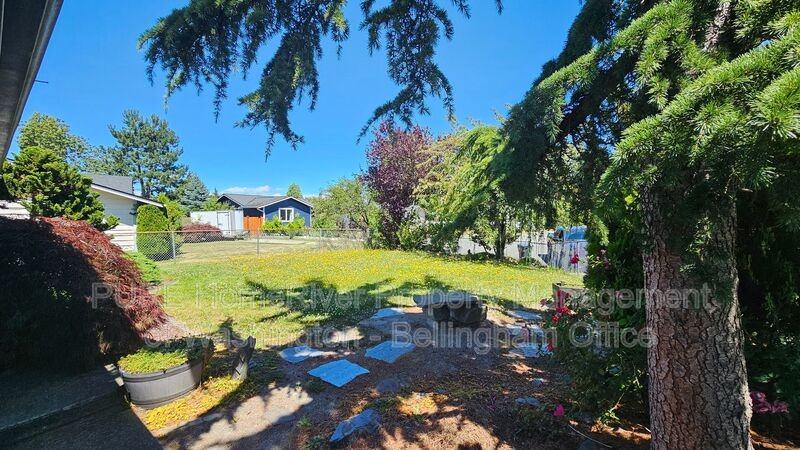 2400 Carpenter St - Photo 4 of 23