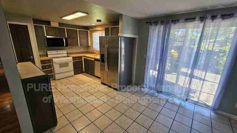 2400 Carpenter St - Photo 7 of 23