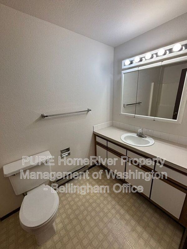 1252 Nevada St #303 - Photo 7 of 8