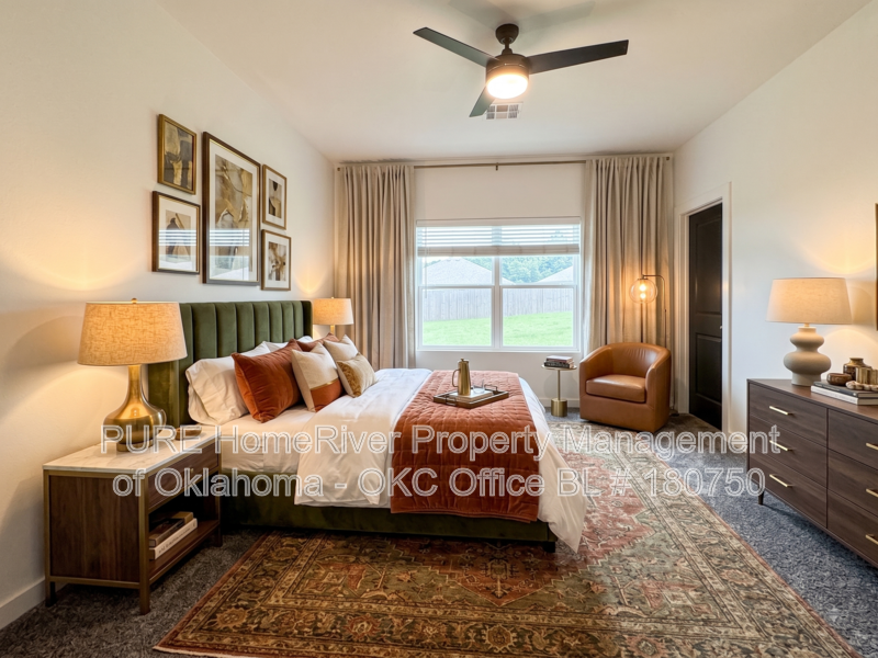 305 E 7th St - Photo 5 of 28