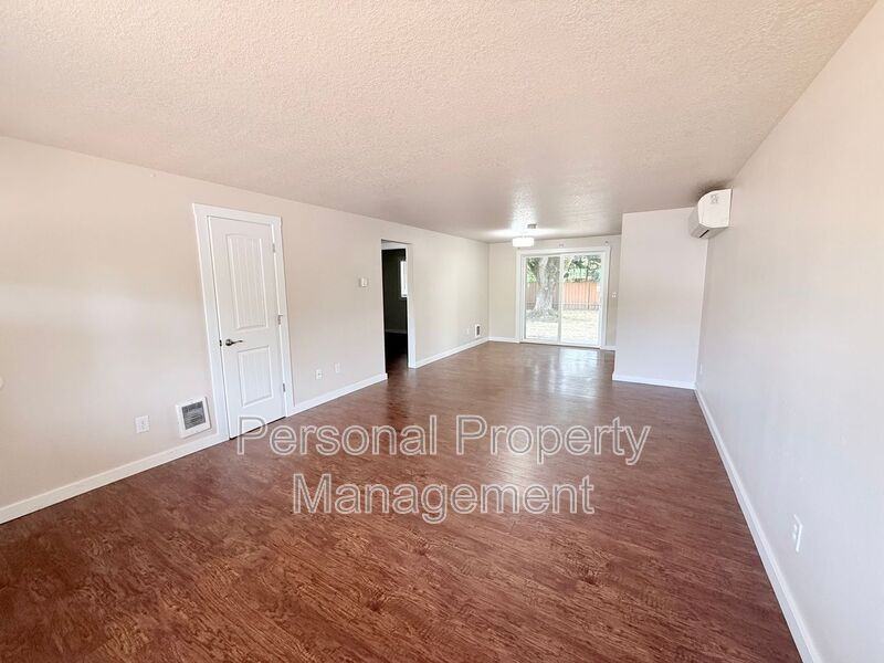 1803 Se Blairmont Dr - Photo 2 of 17
