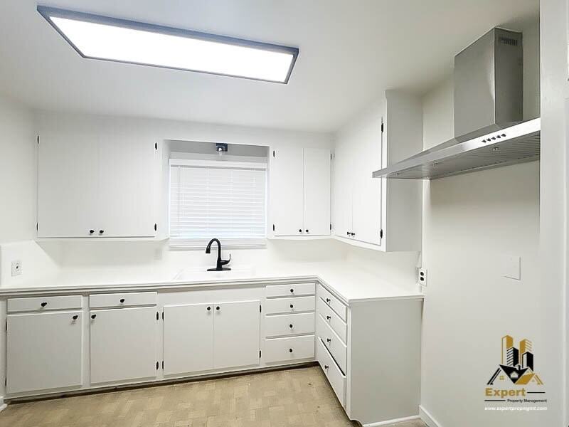 474 Gray Ave - Photo 2 of 8