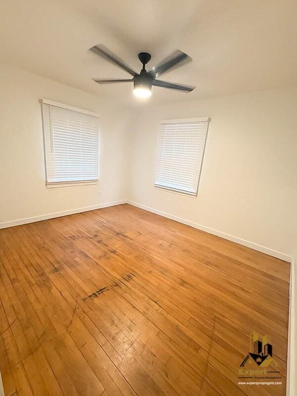 474 Gray Ave - Photo 4 of 8