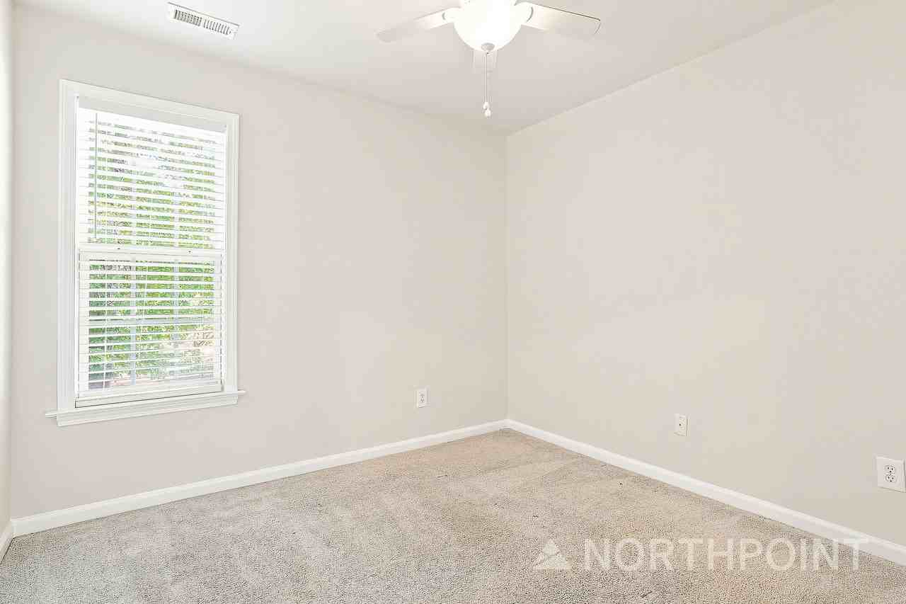4411 Log Cabin Dr - Photo 7 of 10