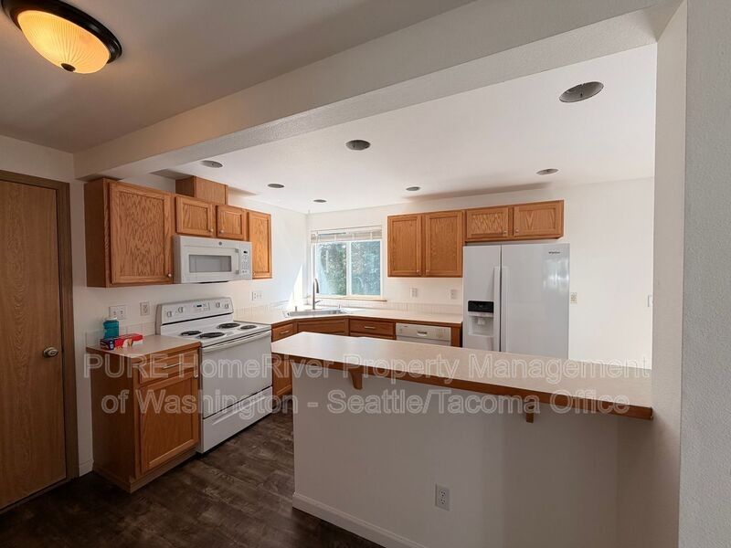 804 28th Ave Se - Photo 5 of 20