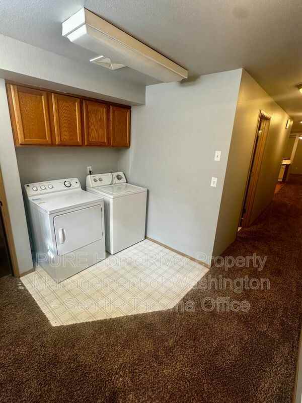 702 119th St S #B - Photo 3 of 16