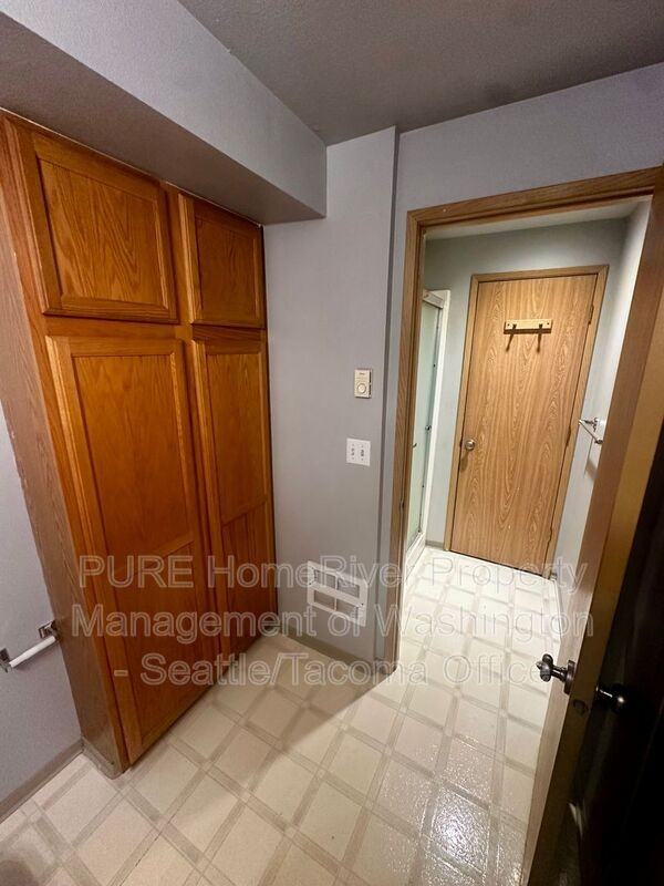 702 119th St S #B - Photo 5 of 16