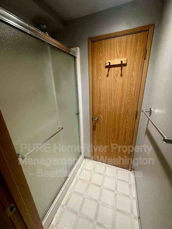 702 119th St S #B - Photo 6 of 16