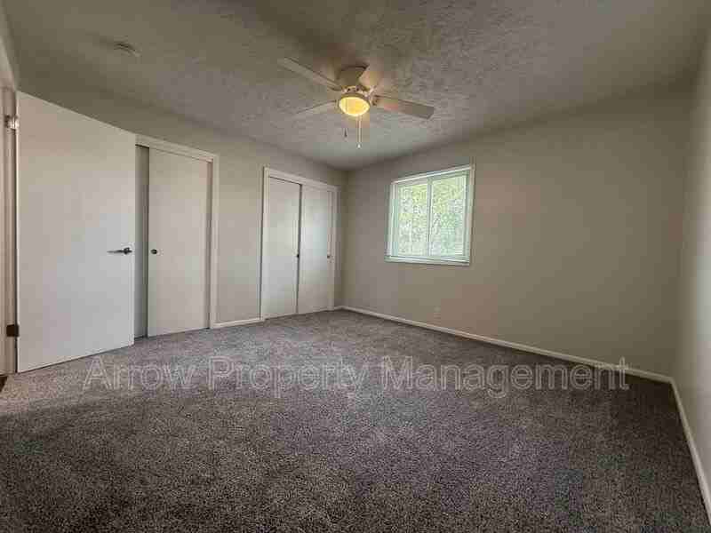 2338 Lynn St - Photo 6 of 9
