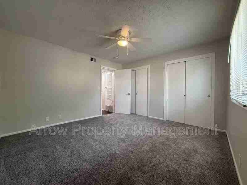 2338 Lynn St - Photo 7 of 9