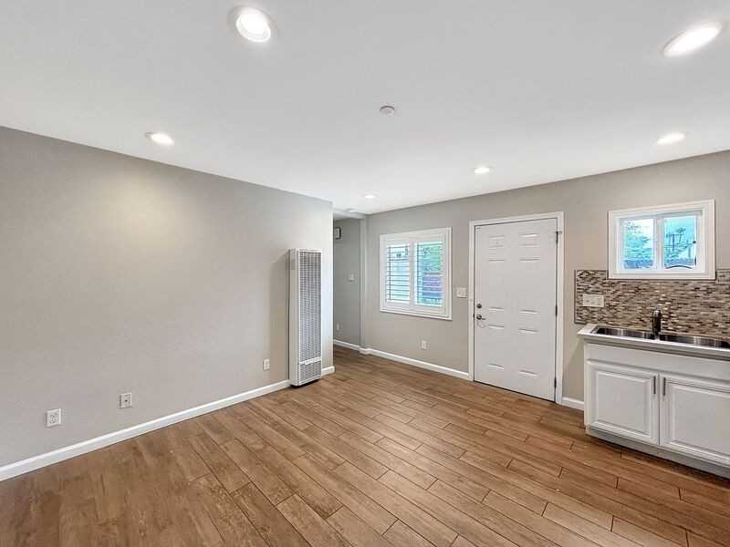 4214 Cleveland Ave - Photo 3 of 15