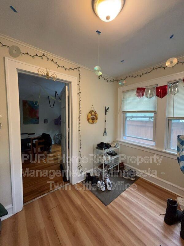 237 Cedar Lake Rd N #2 - Photo 4 of 25