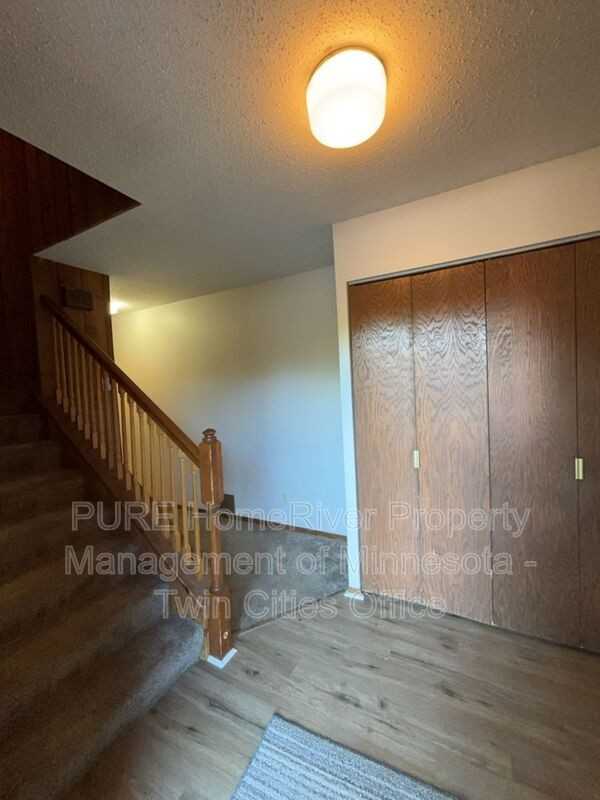 1514 N Timber Rdg - Photo 3 of 22