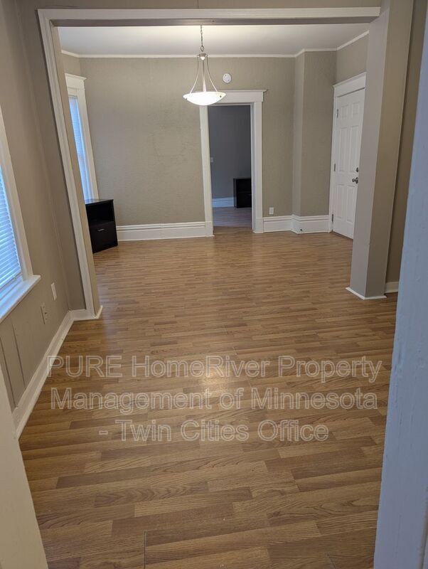 605 Van Buren Ave #2 - Photo 3 of 26