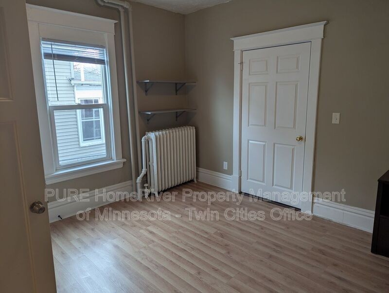 605 Van Buren Ave #2 - Photo 6 of 26