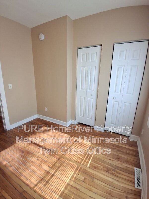 987 Churchill St #1 - Photo 6 of 20