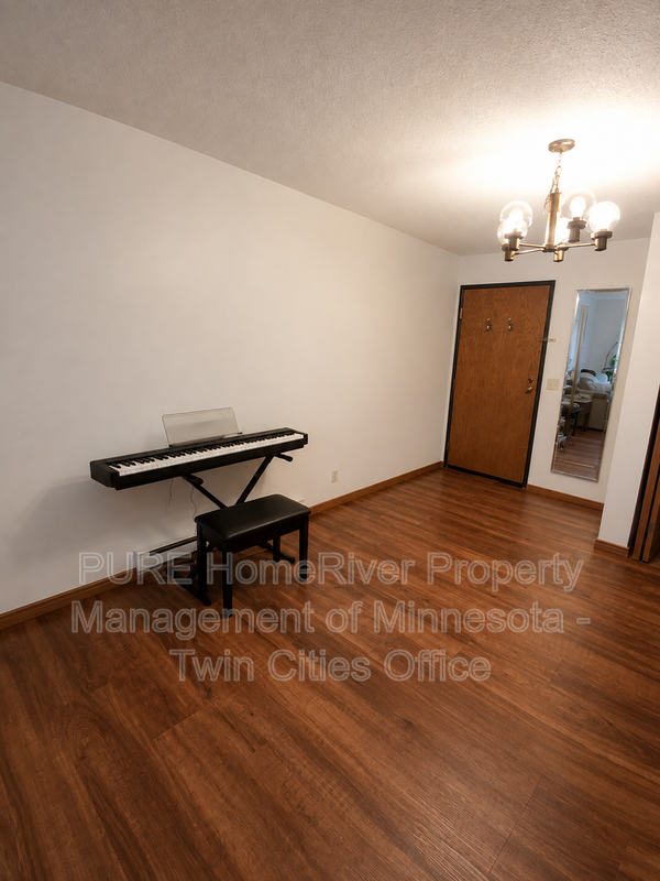 1207 Hewitt Ave #9 - Photo 7 of 12