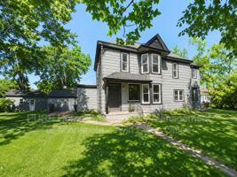 featured image of 637 Earl St #2