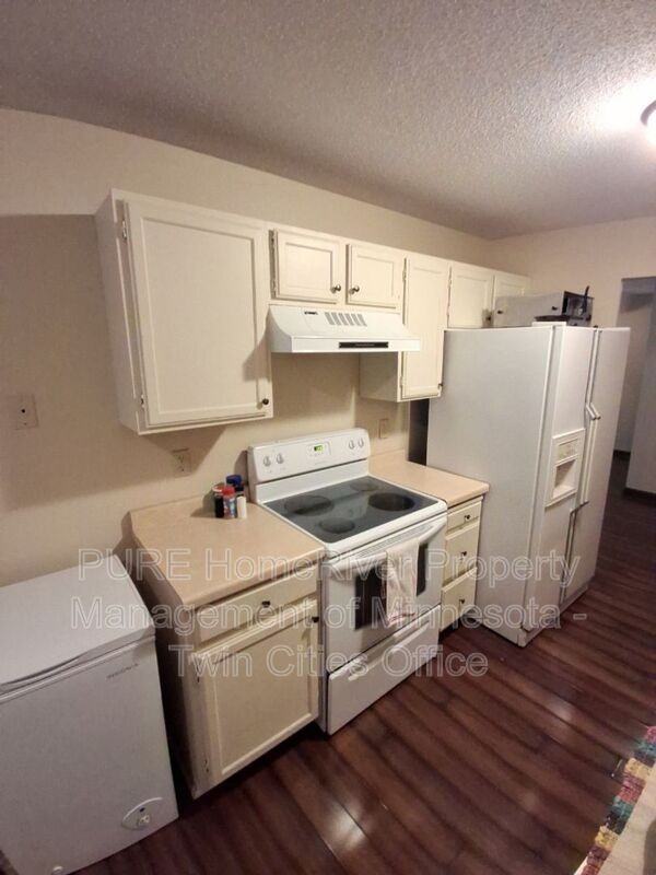5231 Balmoral Ln - Photo 2 of 23