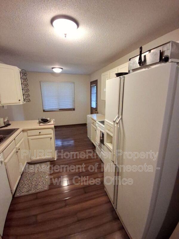 5231 Balmoral Ln - Photo 3 of 23