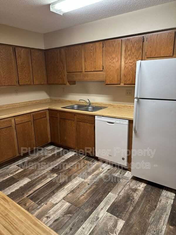 221 Grand Ave W #204 - Photo 2 of 13