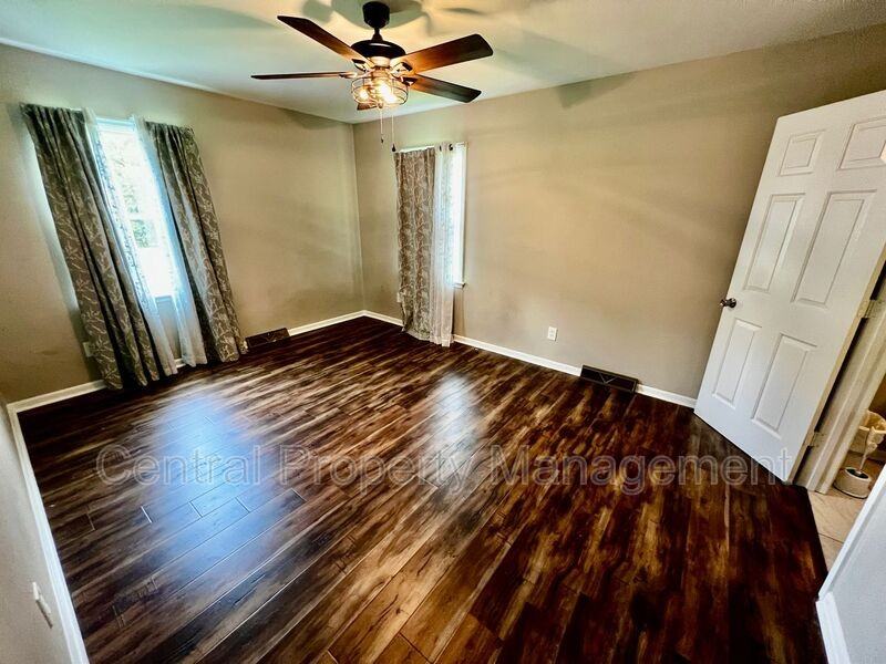 103 Newman Dr - Photo 7 of 14