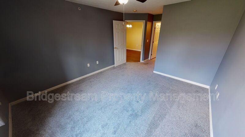 3049 Westminster Dr #102 - Photo 5 of 9