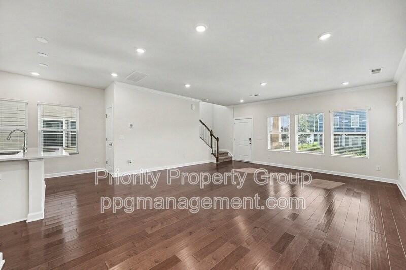 13112 Kenworth Rd - Photo 2 of 28