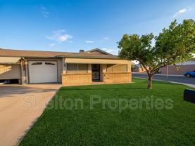 10103 N 97th Ave #B - Photo 1 of 1