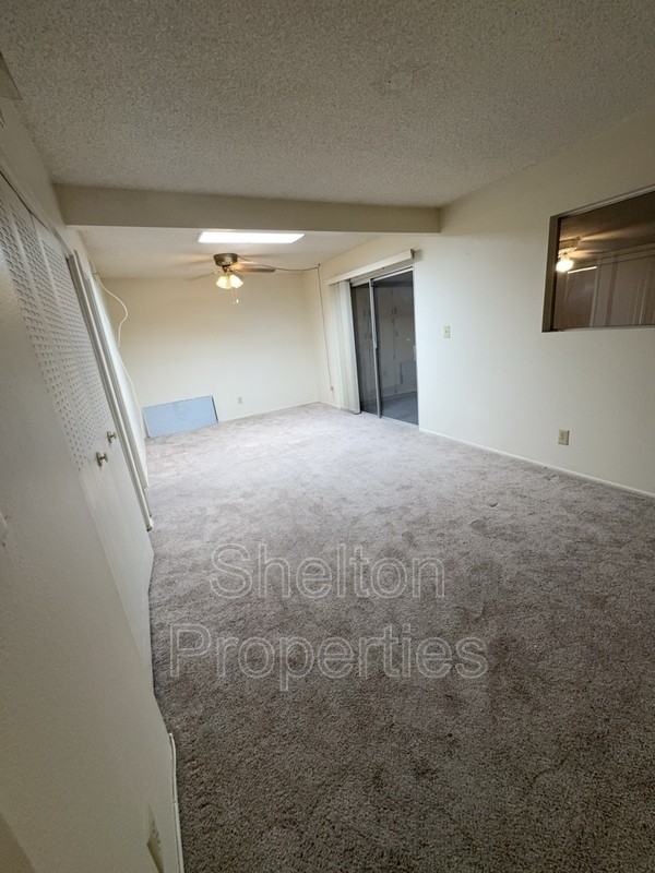 10103 N 97th Ave #B - Photo 3 of 8