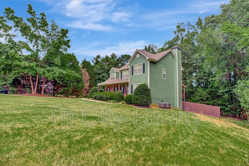 75 Rock Mill Ct - Photo 3 of 50